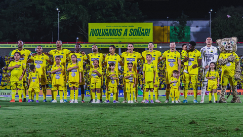 Bucaramanga formado antes del partido frente a Tolima