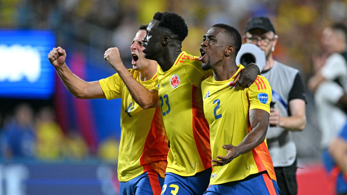 Santiago Arias, Davinson Sánchez y Carlos Cuesta
