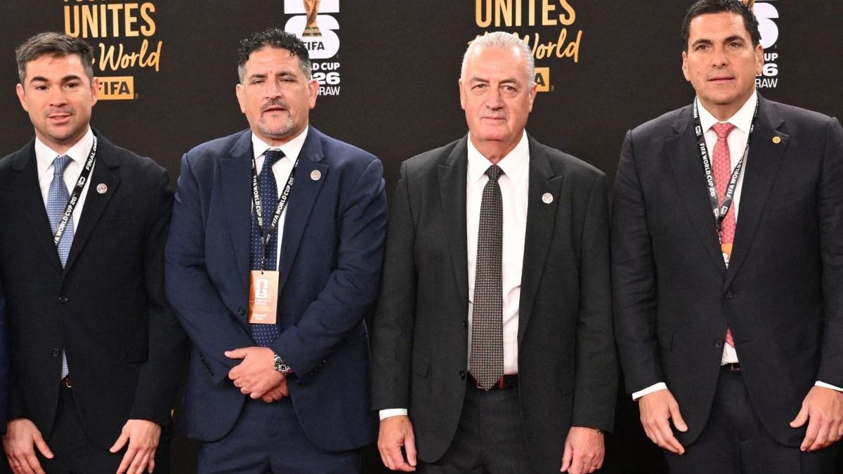 Gustavo Alfaro en el sorteo del Mundial de 2026