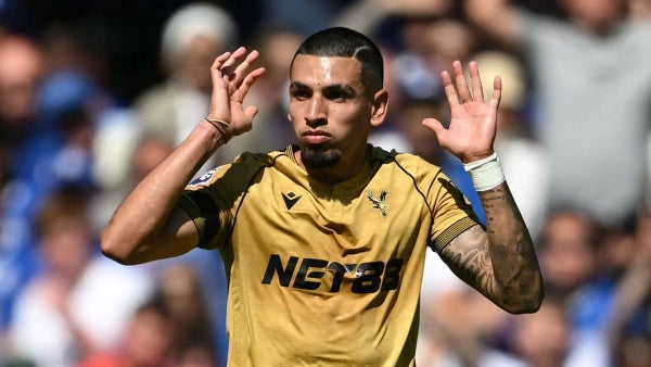 Daniel Muñoz: nueva versión sobre su ausencia en el último partido de Crystal Palace