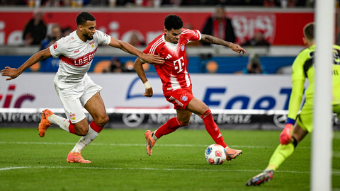 Luis Díaz jugando con el Bayern ante Stuttgart