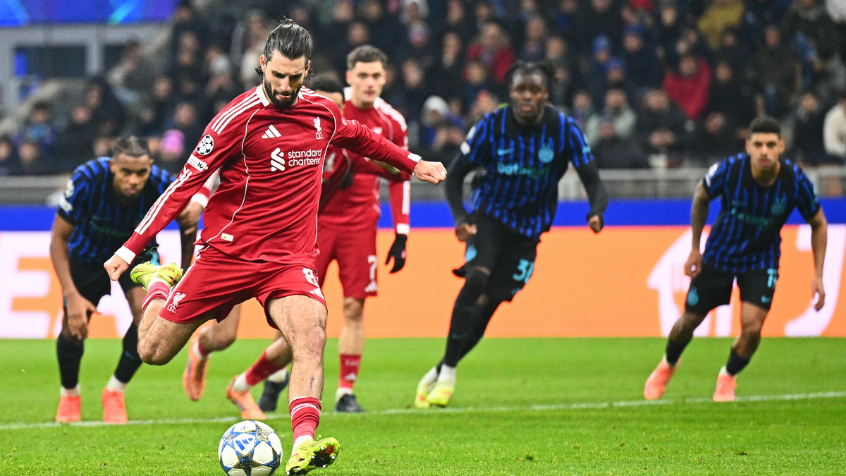 Szoboszlai en el penal que le daría el triunfo a su equipo