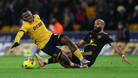 Jhon Arias frente al Manchester United