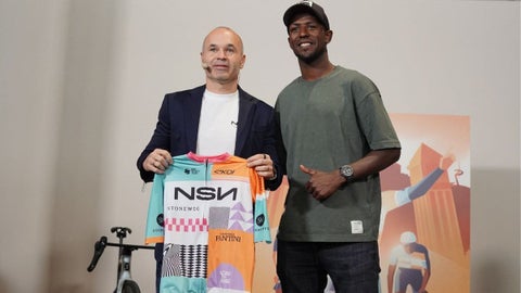 Andrés Iniesta entra con todo en el ciclismo: firmó alianza con figura World Tour