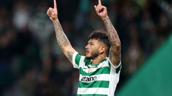 VIDEO - Luis Suárez marcó doblete en goleada de Sporting en Portugal