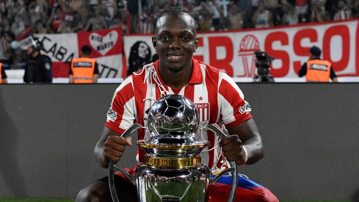 Cinco equipos interesados en Edwuin Cetré