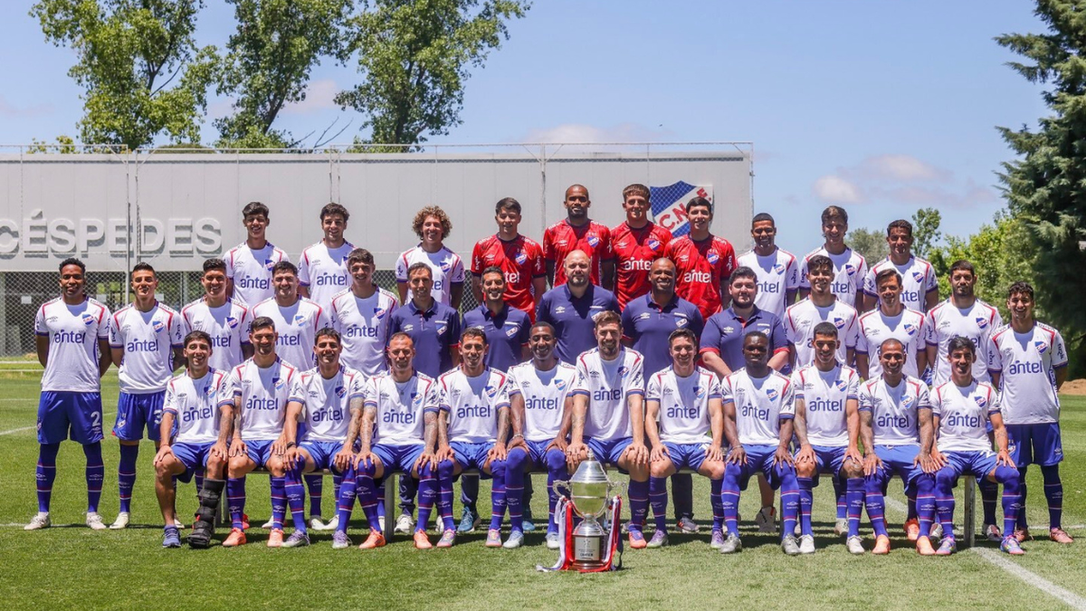 Plantilla del Nacional campeón en Uruguay