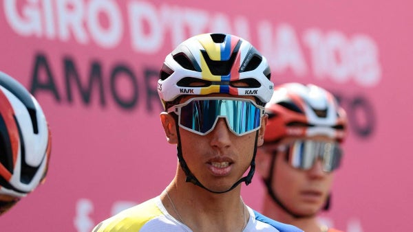 Egan Bernal tendrá rival colombiano en el Giro de Italia de 2026