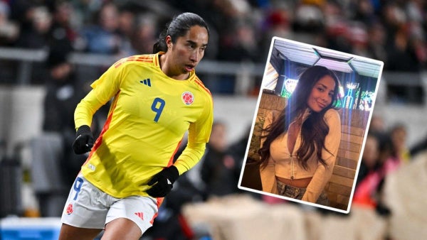 [Video] Mayra Ramírez se roba las miradas tras un beso con quien sería su novia