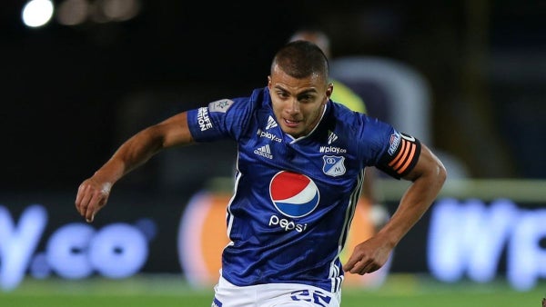 Jhon Duque, ex Millonarios, Nacional y Santa Fe, ya luce la camiseta de su nuevo equipo