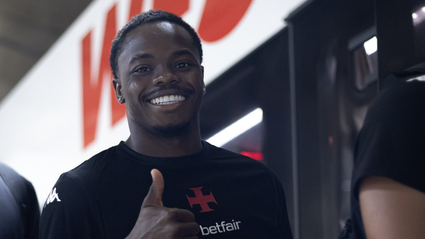 Carlos Andrés Gómez vuelve a ser figura pese al empate de Vasco