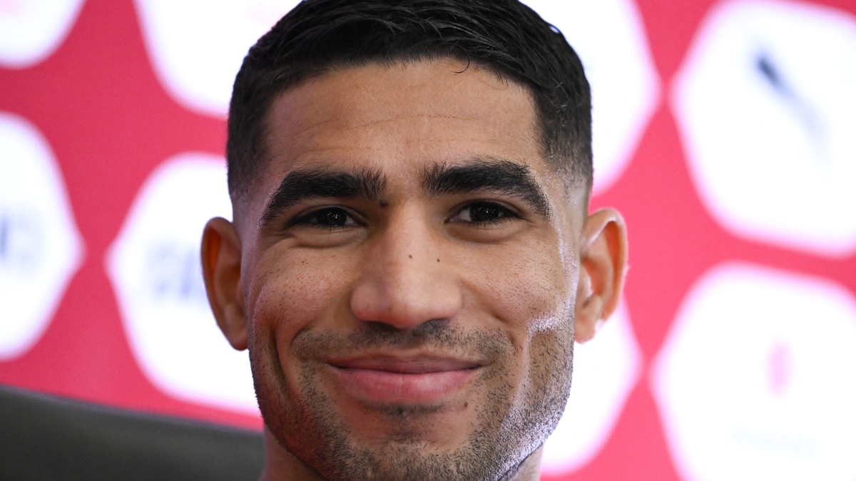 Hakimi en rueda de prensa con Marruecos