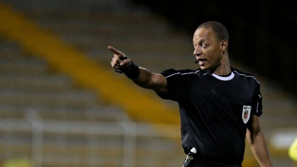 Segundo árbitro sancionado de por vida en el FPC :