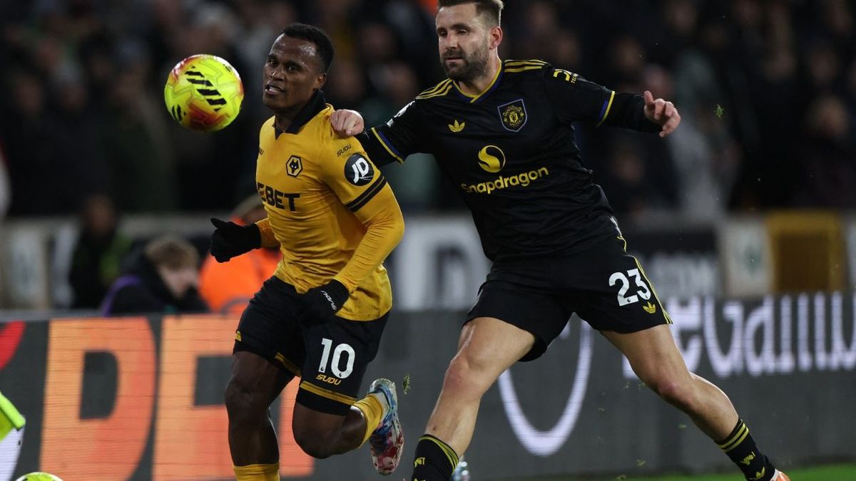 Jhon Arias con el Wolverhampton vs Manchester United