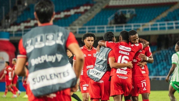 América ficharía a arquero argentino: marcó golazo en 2025