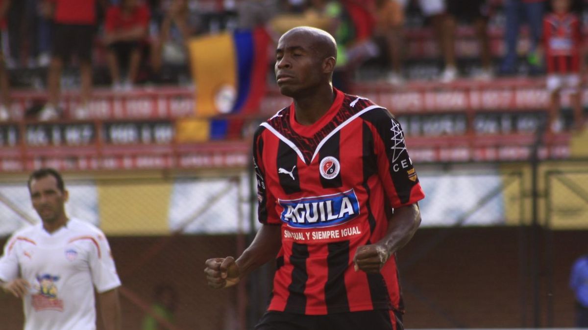 El Pájaro Carpintero sorprende con su estado físico