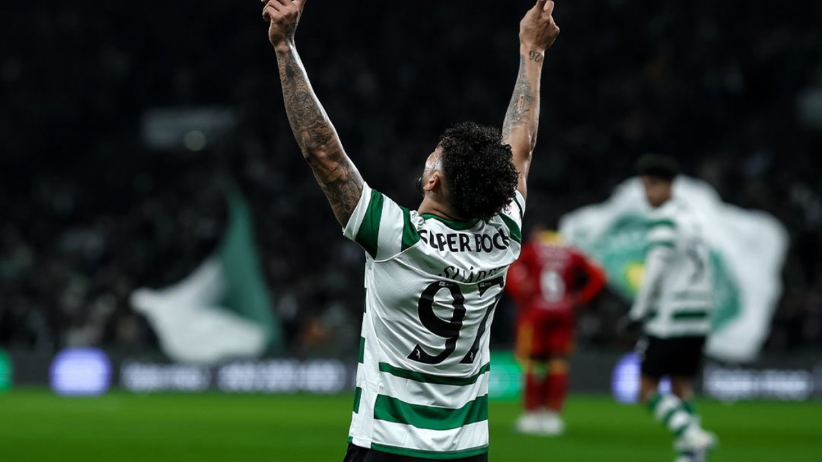 Luis Suárez anotó triplete en el último partido del año