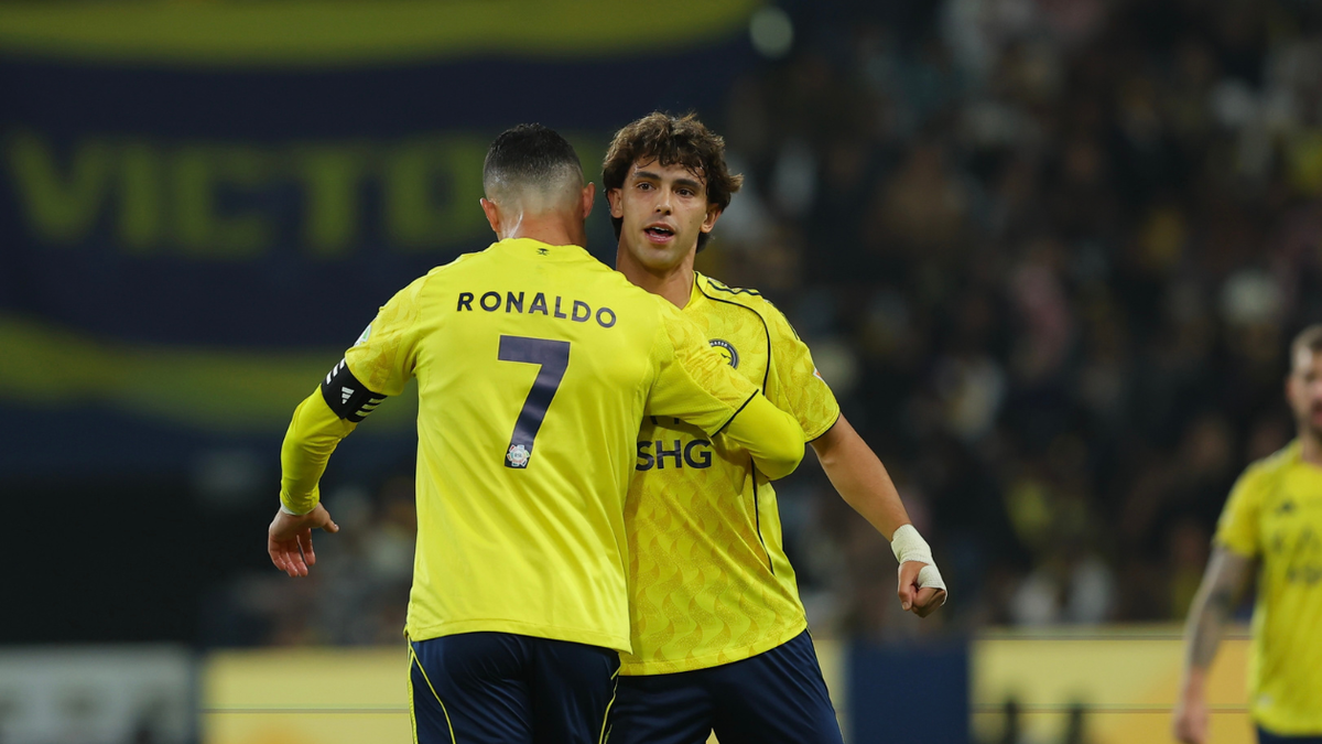 Cristiano celebrano con Joao Félix