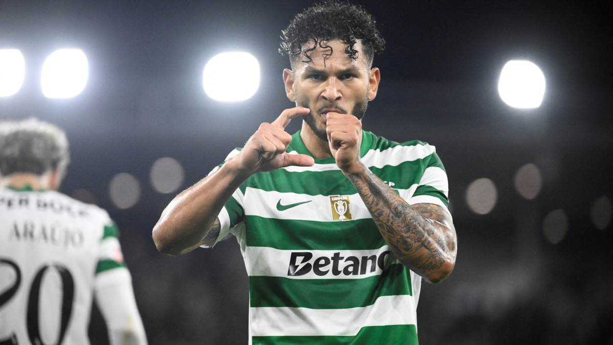 Luis Suárez celebrando con Sporting en 2026