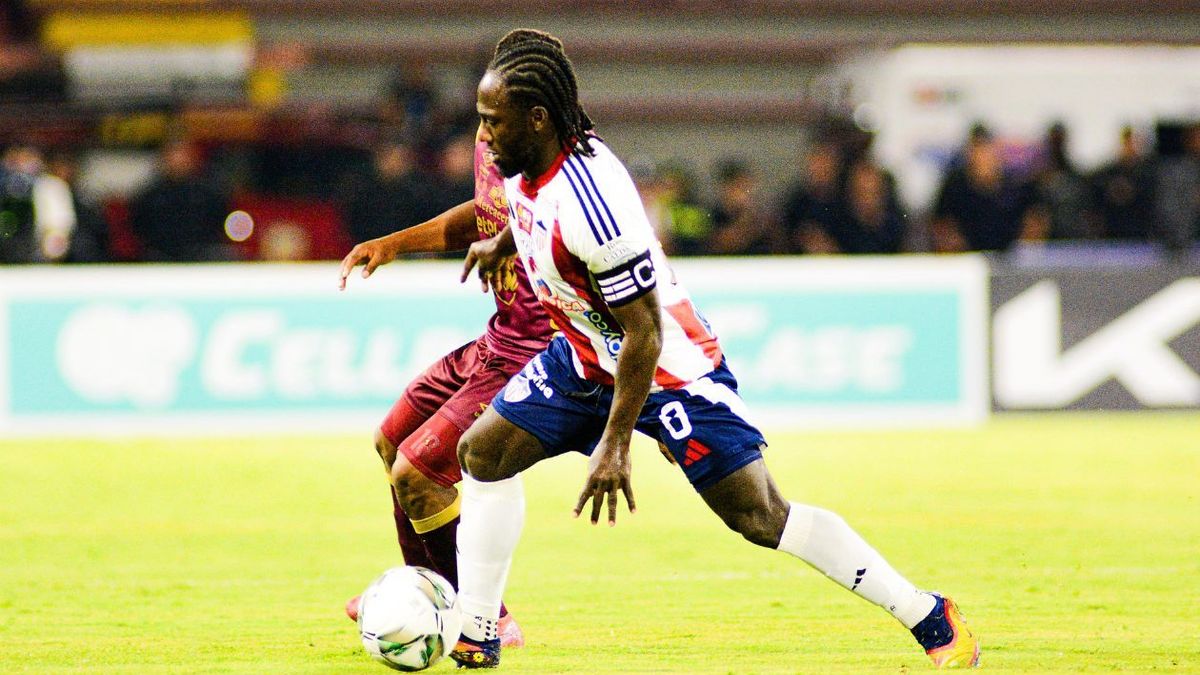 Junior confirmó decisión final sobre el futuro de Yimmi Chará