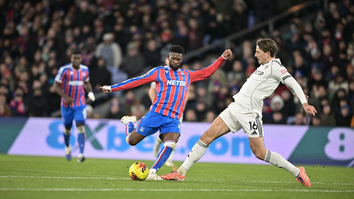 Lerma con la camiseta del Crystal Palace en Premier