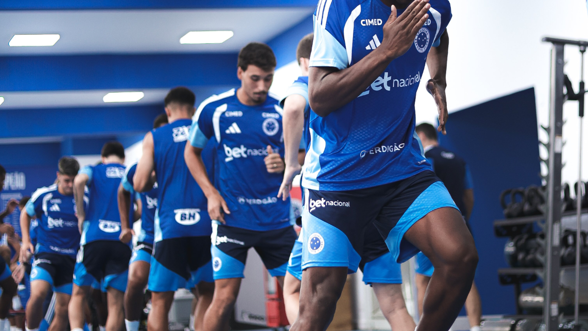 Jugadores de Cruzeiro entrenando