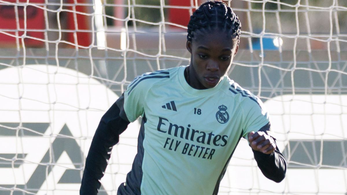 Linda entrenando con el Real Madrid