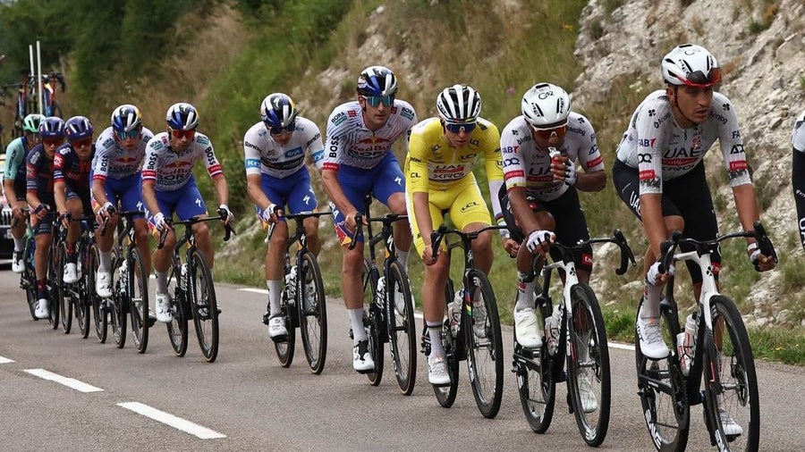 Ciclistas en competencia World Tour