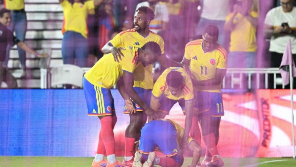Defensa de la Selección Colombia se lesionó y genera preocupación