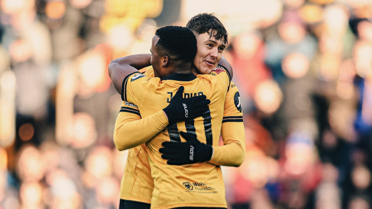 Jhon Arias celebra en Wolves