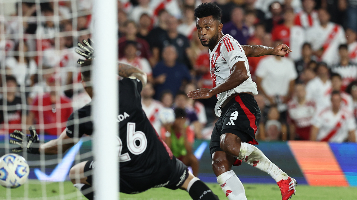 Borja con la camiseta de River Plate