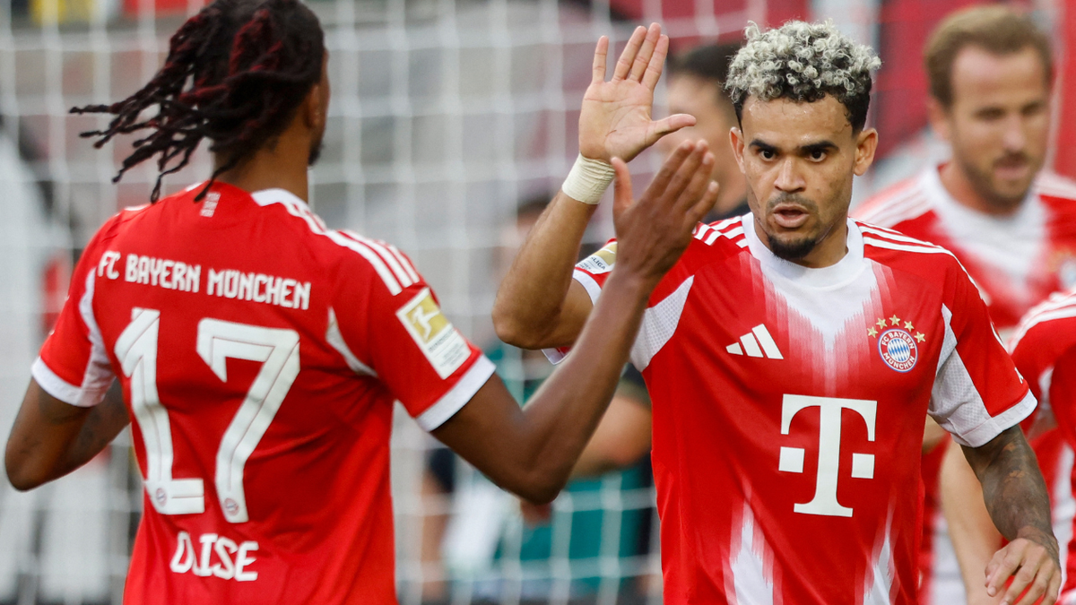 Michael Olise y Luis Díaz