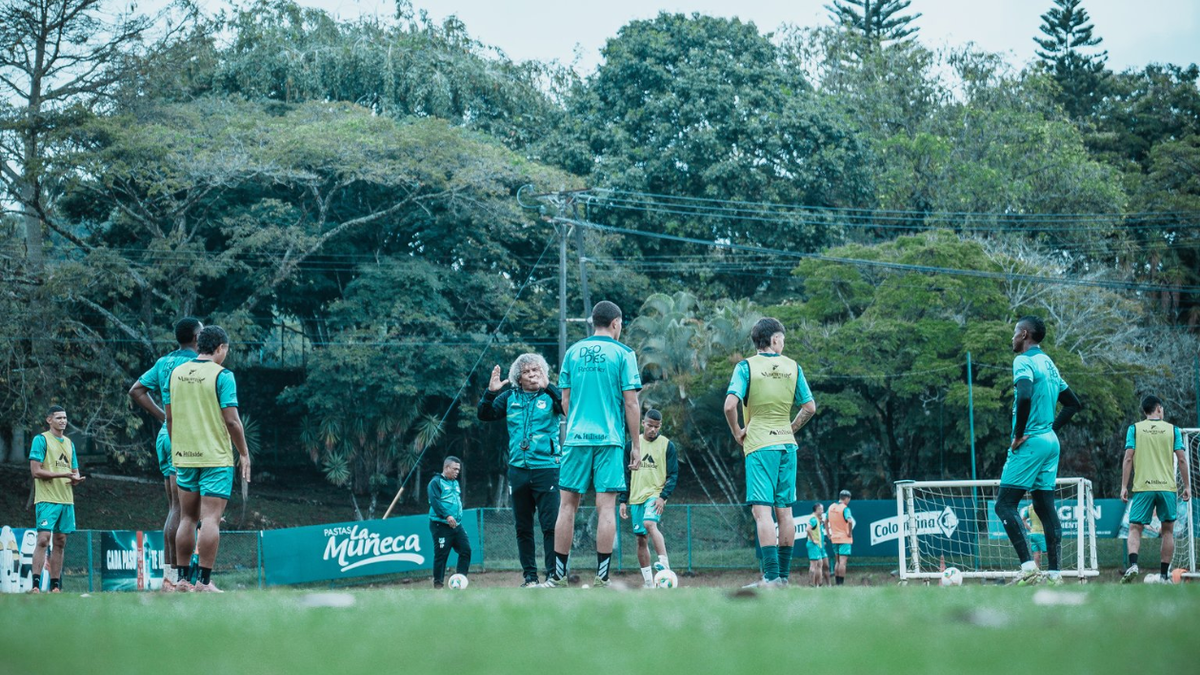 Deportivo Cali entrenando