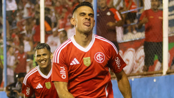 Borré busca cupo para el Mundial: doblete con Internacional