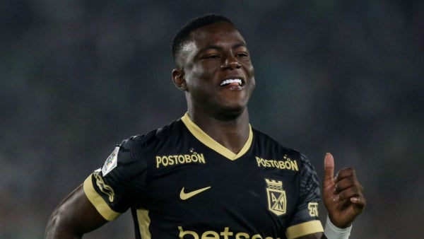 Marino Hinestroza NO jugaría en Boca Juniors; impensado equipo superó la oferta