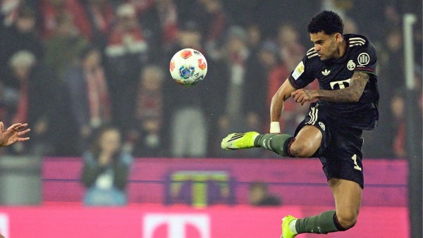 Compararon a leyenda del Bayern con Luis Díaz: polémica respuesta