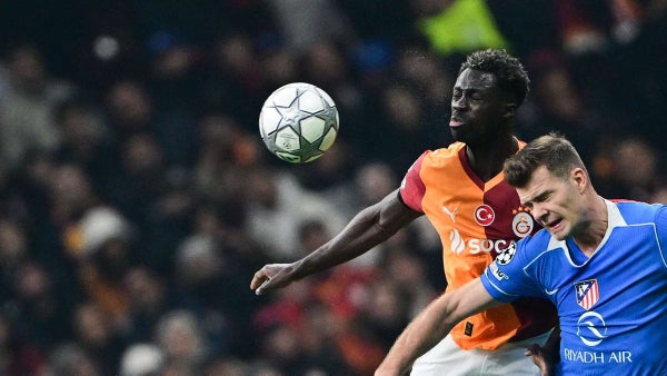 Galatasaray, con Dávinson Sánchez, empató con Atlético de Madrid en Champions