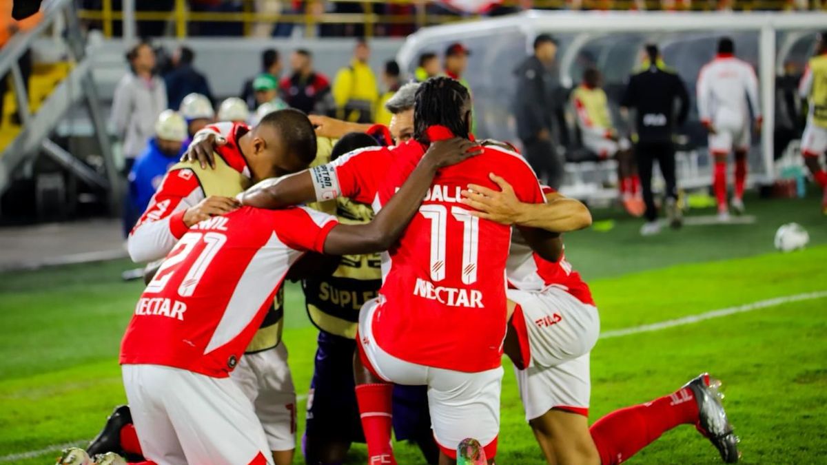 Santa Fe celebra gol en Superliga