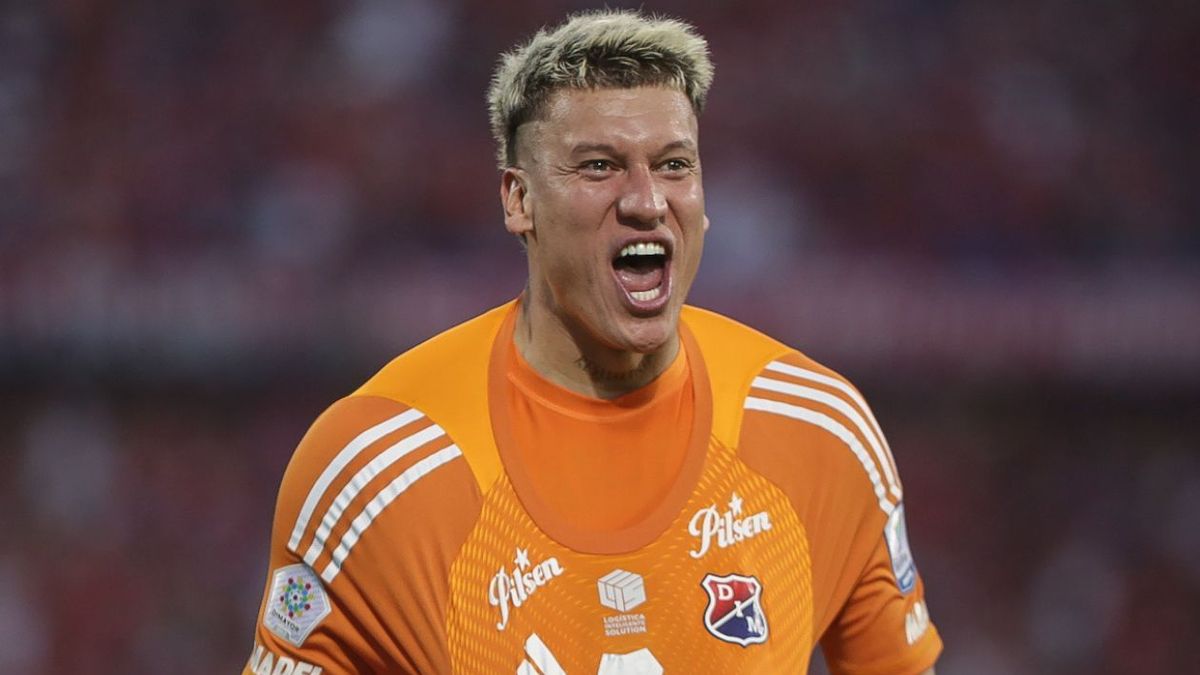 Washington Aguerre recibió balonazo en la cara