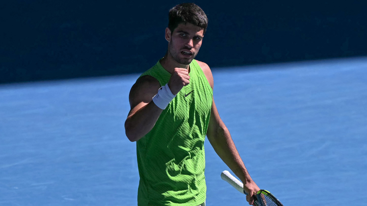 Carlos Alcaraz sigue avanzando a pasos gigantes en el Australian Open y se encamina al título
