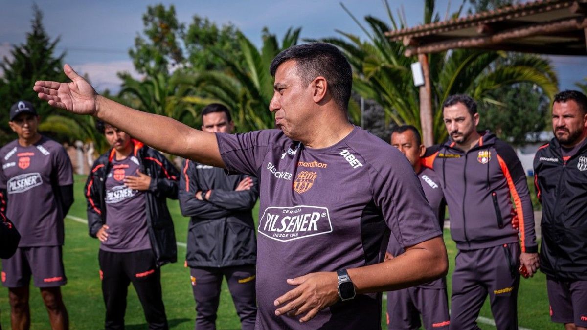 César Farías con Barcelona de Guayaquil