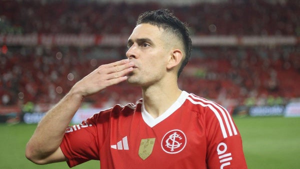 [Video] Santos Borré está desatado: otro doblete en el clásico ante Gremio