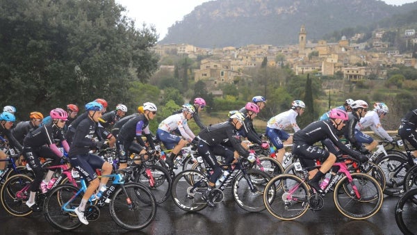 ¡Caída de Pescador! Movistar confirma el incidente en el Trofeo Calvià