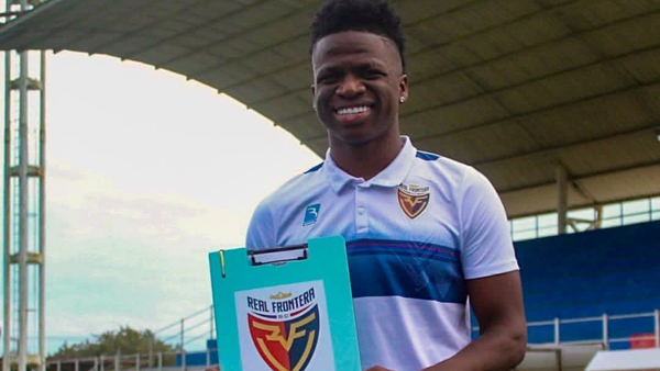 Insólito: Colombiano pasó de influencer a futbolista profesional