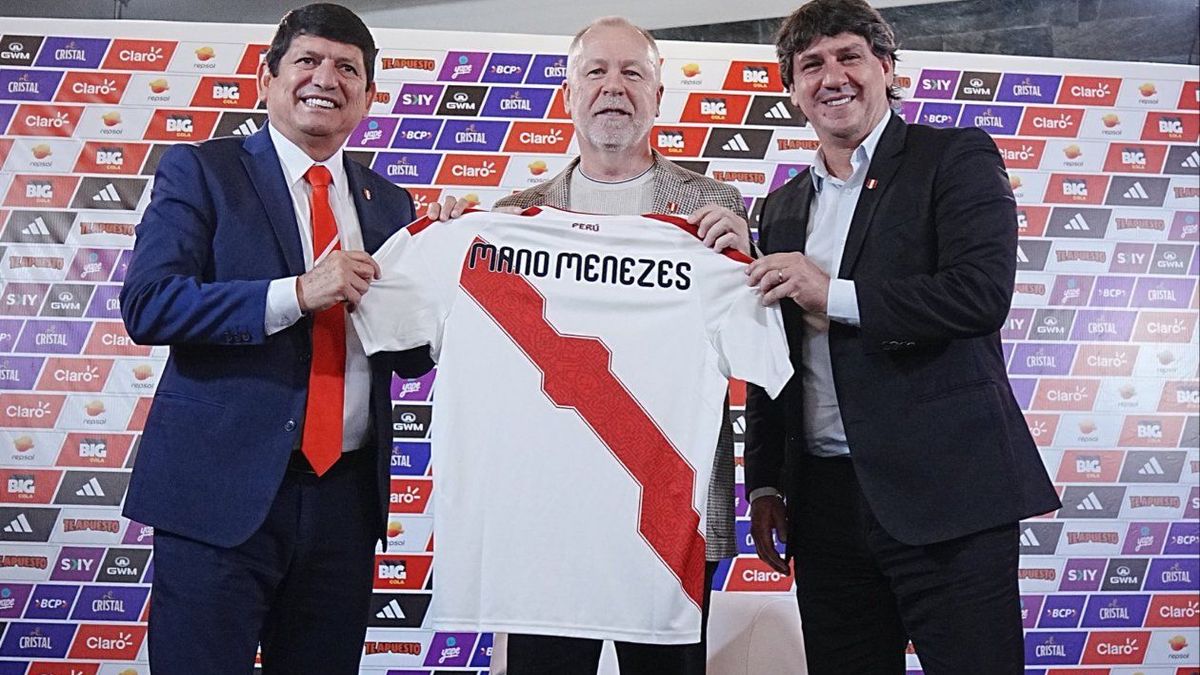 Mano Menezes con la selección de Perú