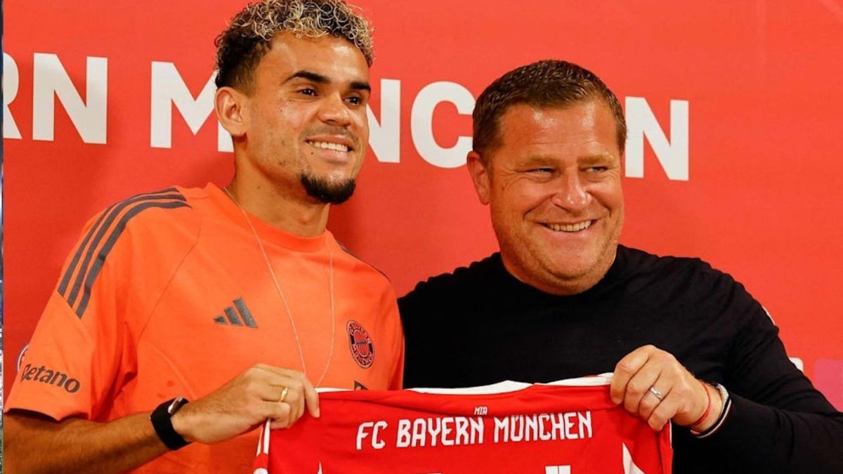 Luis Díaz y Max Eberl, jugador y director deportivo del Bayern Munich.