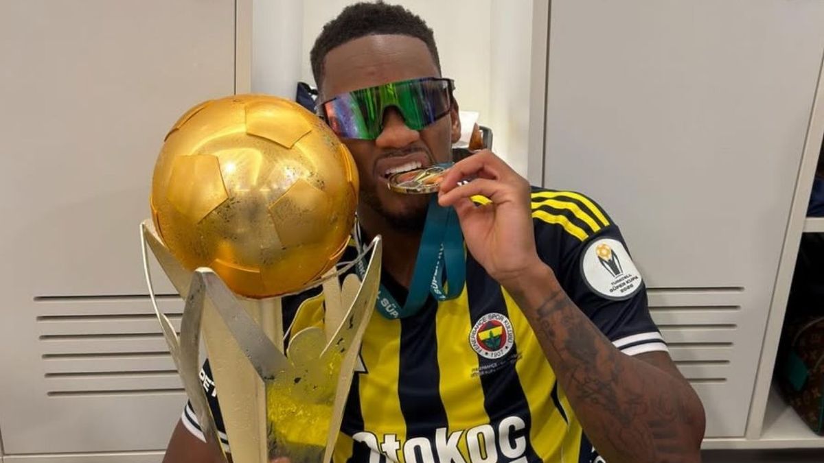 Jader Durán dejará el Fenerbahce.