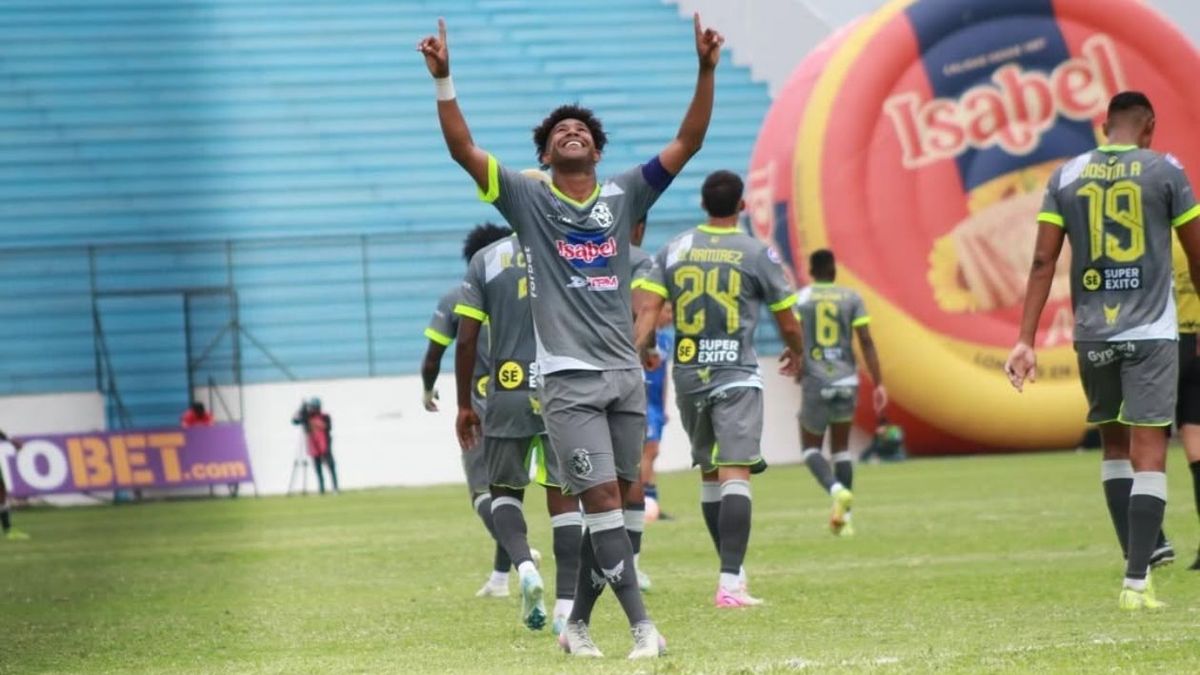 Daniel Valencia, nuevo delantero del América.