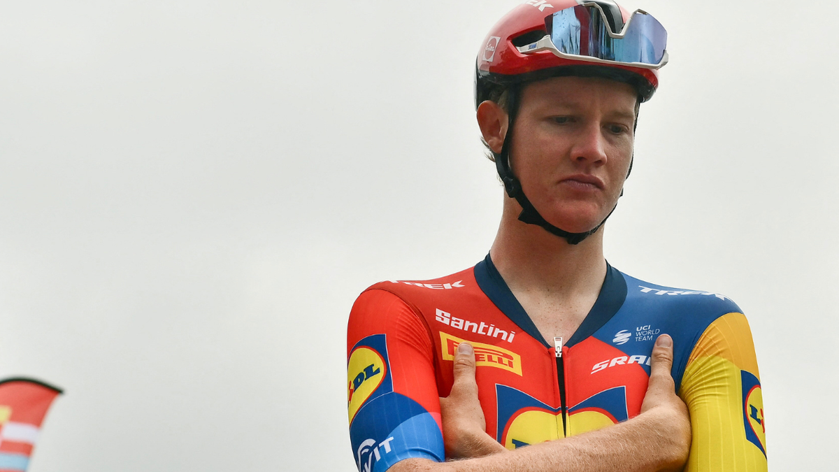 Preocupación por caída de Mads Pedersen en la Volta a la Comunitat Valenciana