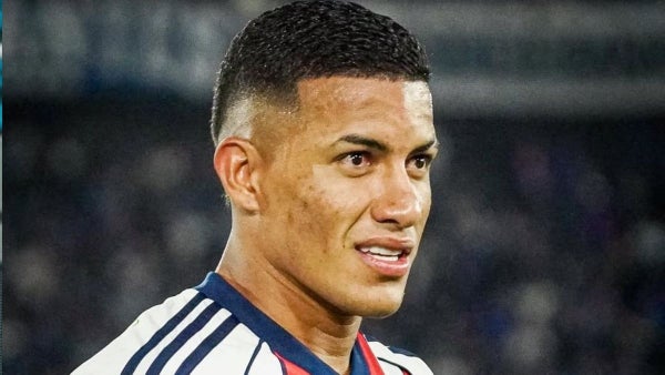 Cristian Barrios, resuelto ante Alfredo Arias: 